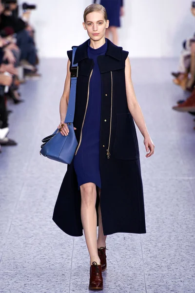 Look 28